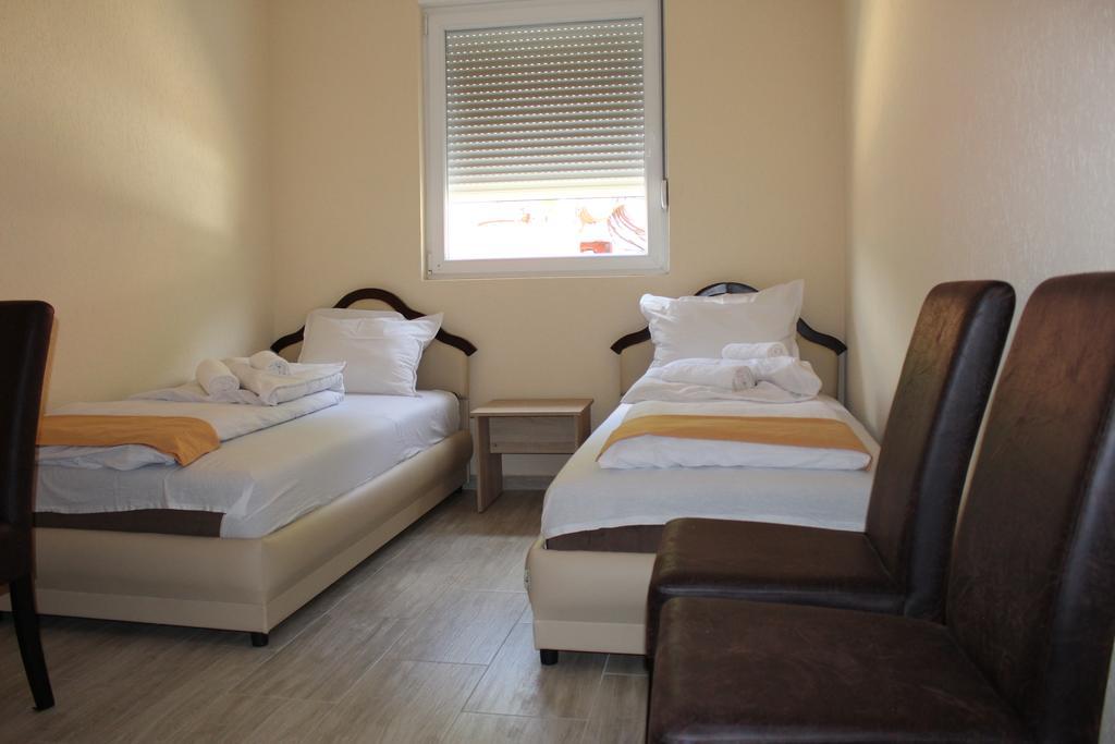 Guesthouse Eko Piva Pluzine Exterior photo