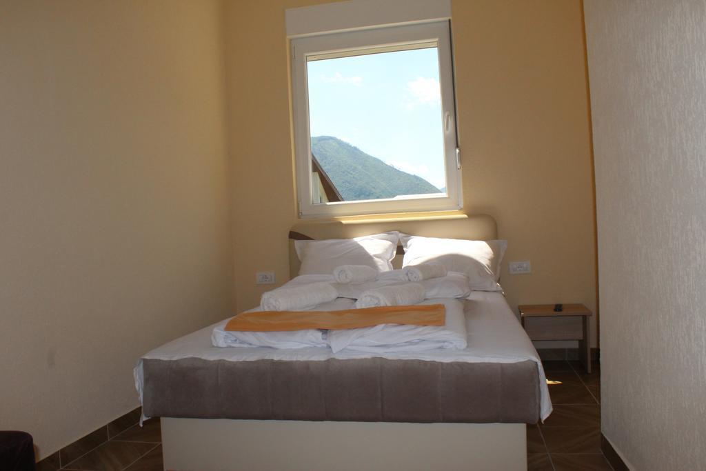 Guesthouse Eko Piva Pluzine Exterior photo